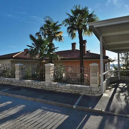 Apartmán 1 Bedroom Nice Apartment In Piran